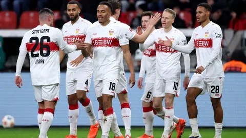 快船豪取17胜12负，气势如虹！挑战魔鬼主场，他们能否再创辉煌？